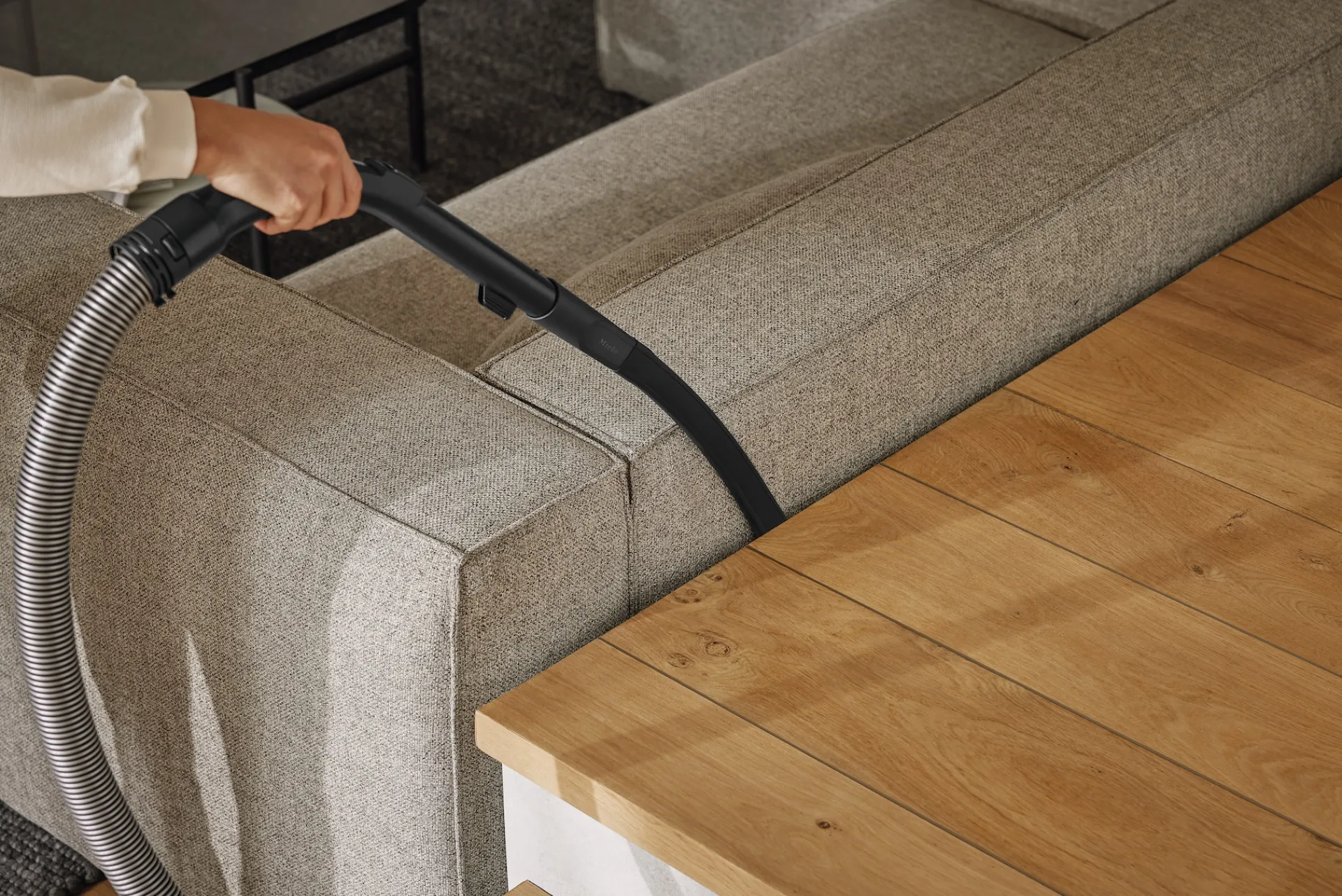 bocchetta_a_lancia_flessi_5.webp Miele Accessori Speciali E Kit | Bocchetta a lancia flessibile