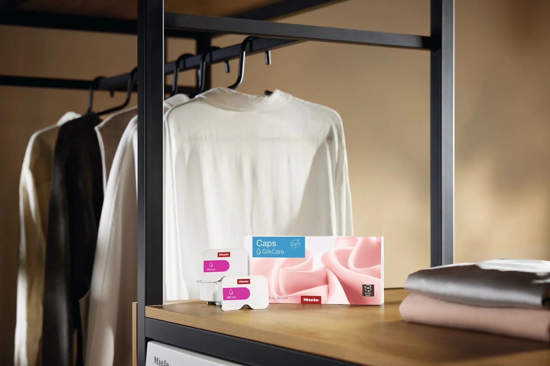 caps_silkcare_6.webp Miele Detersivi Specifici | Caps SilkCare
