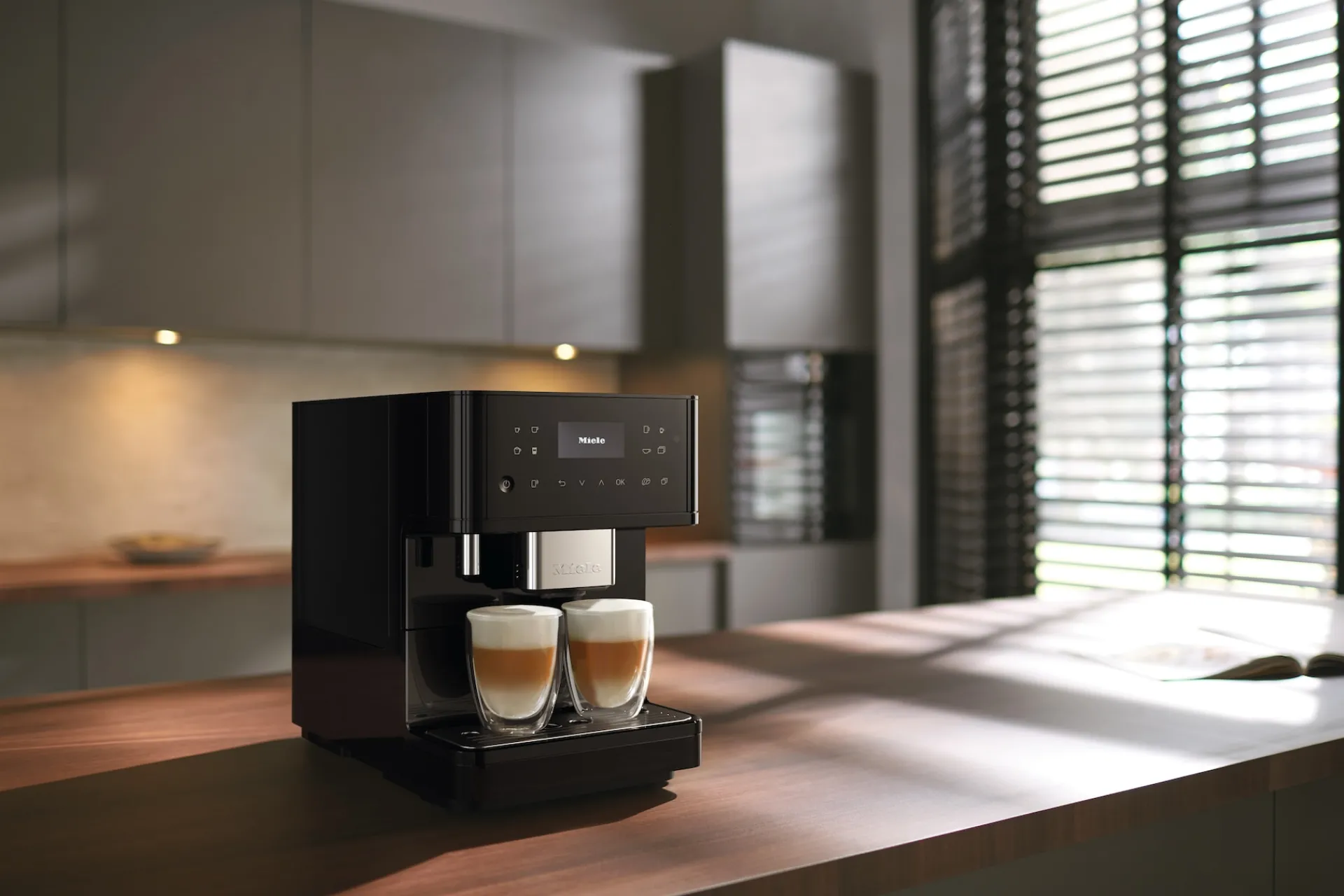 cm__milkperfection_nero_o_5.webp Miele Macchine Per Il Caffè | CM 6160 MilkPerfection Nero ossidiana