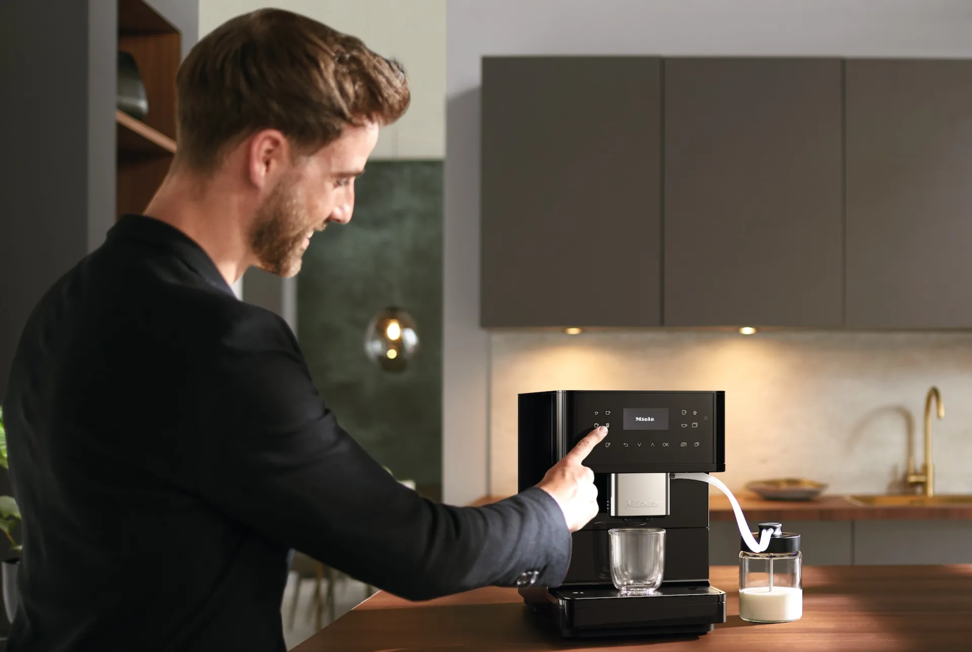 cm__milkperfection_nero_o_6.webp Miele Macchine Per Il Caffè | CM 6160 MilkPerfection Nero ossidiana