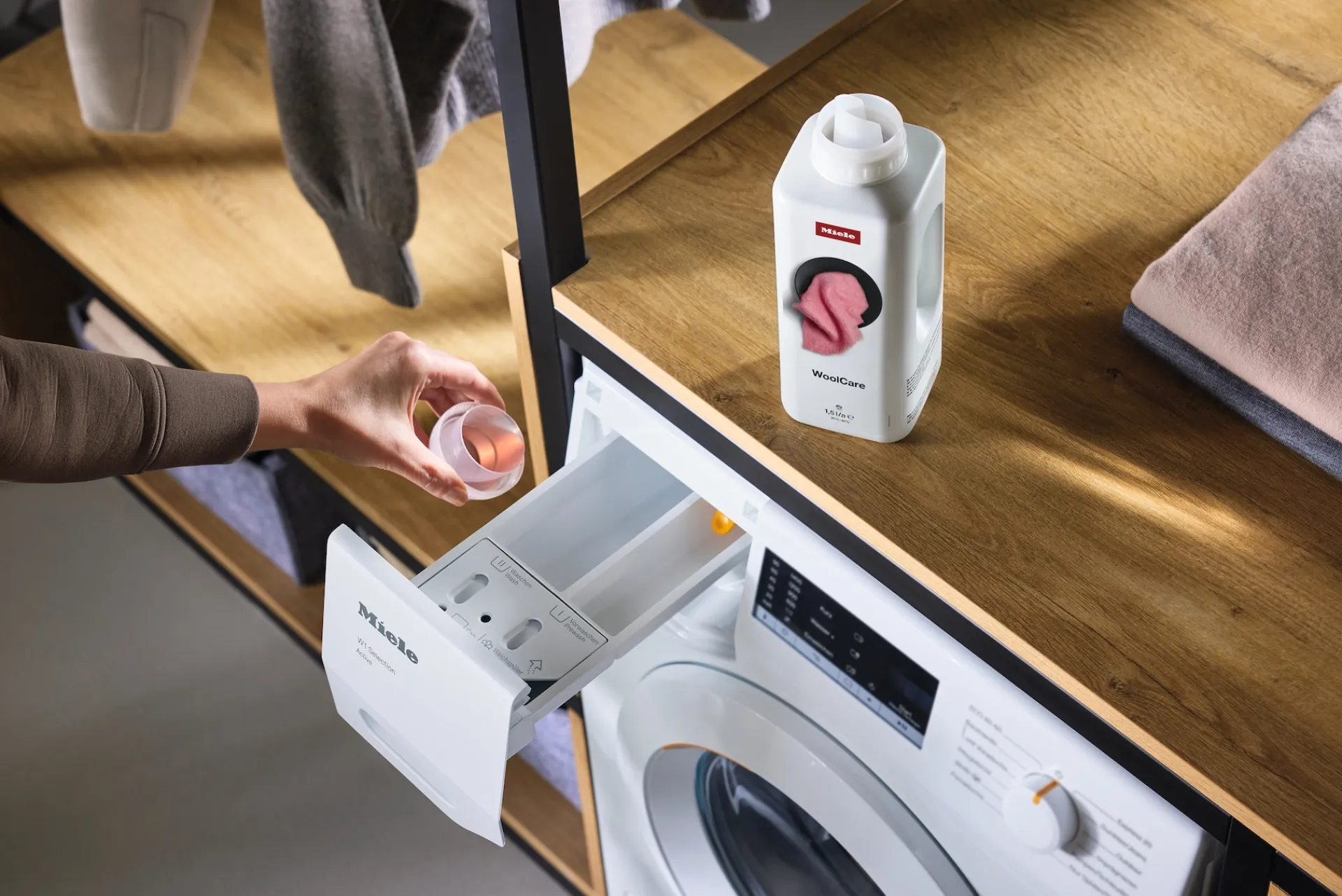 detersivo_capi_delicati_w_3.webp Miele Detersivi Liquidi E In Polvere | Detersivo capi delicati WoolCare, 1,5 l