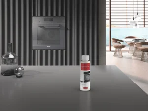 Miele Manutenzione E Cura Dell’Elettrodomestico | Manutenzione E Cura Dell’Elettrodomestico | HydroCleaner, kit di quattro bottiglie.