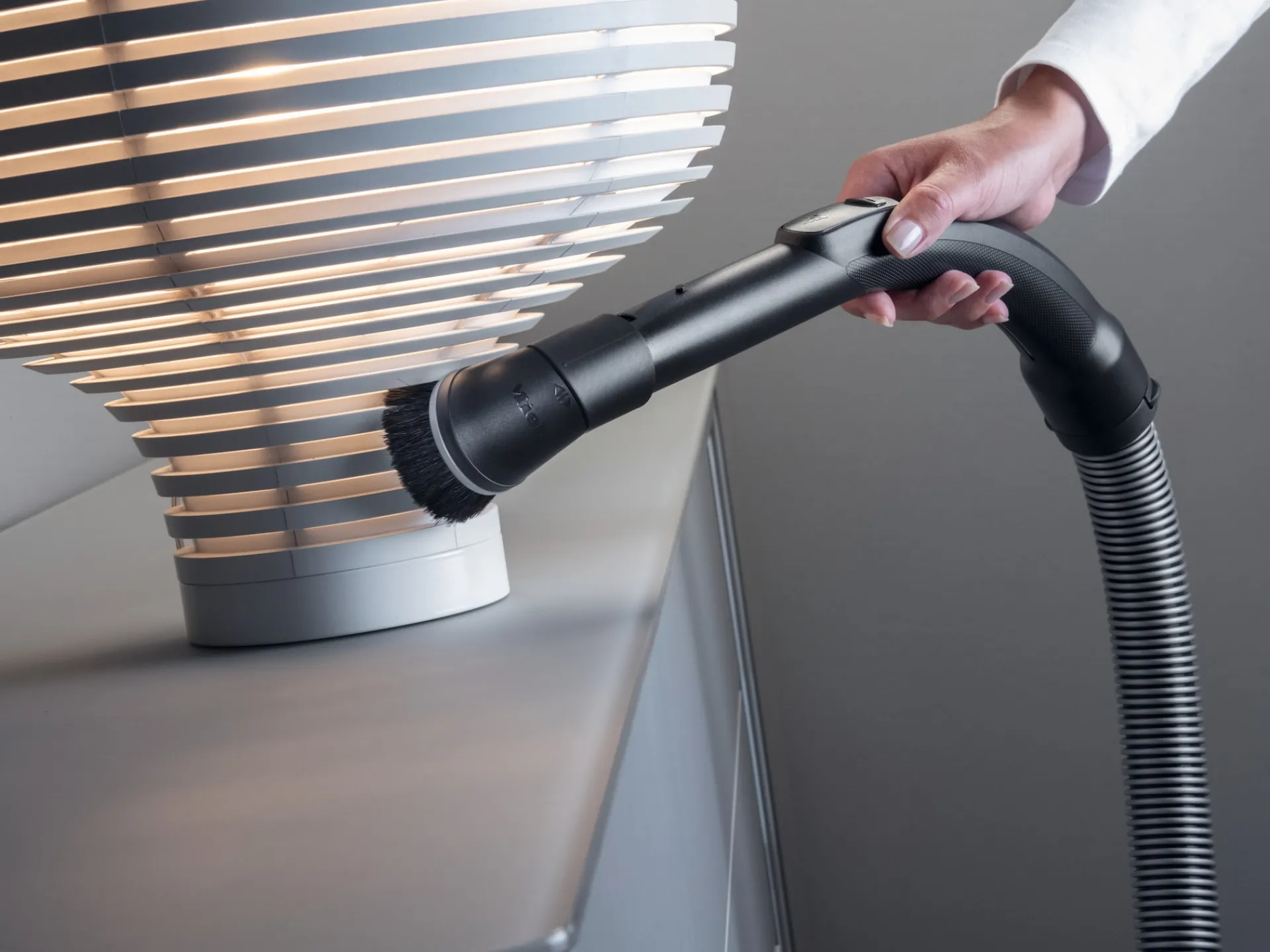 pennello_aspirazione_con__4.webp Miele Accessori Speciali E Kit | Pennello aspirazione con snodo