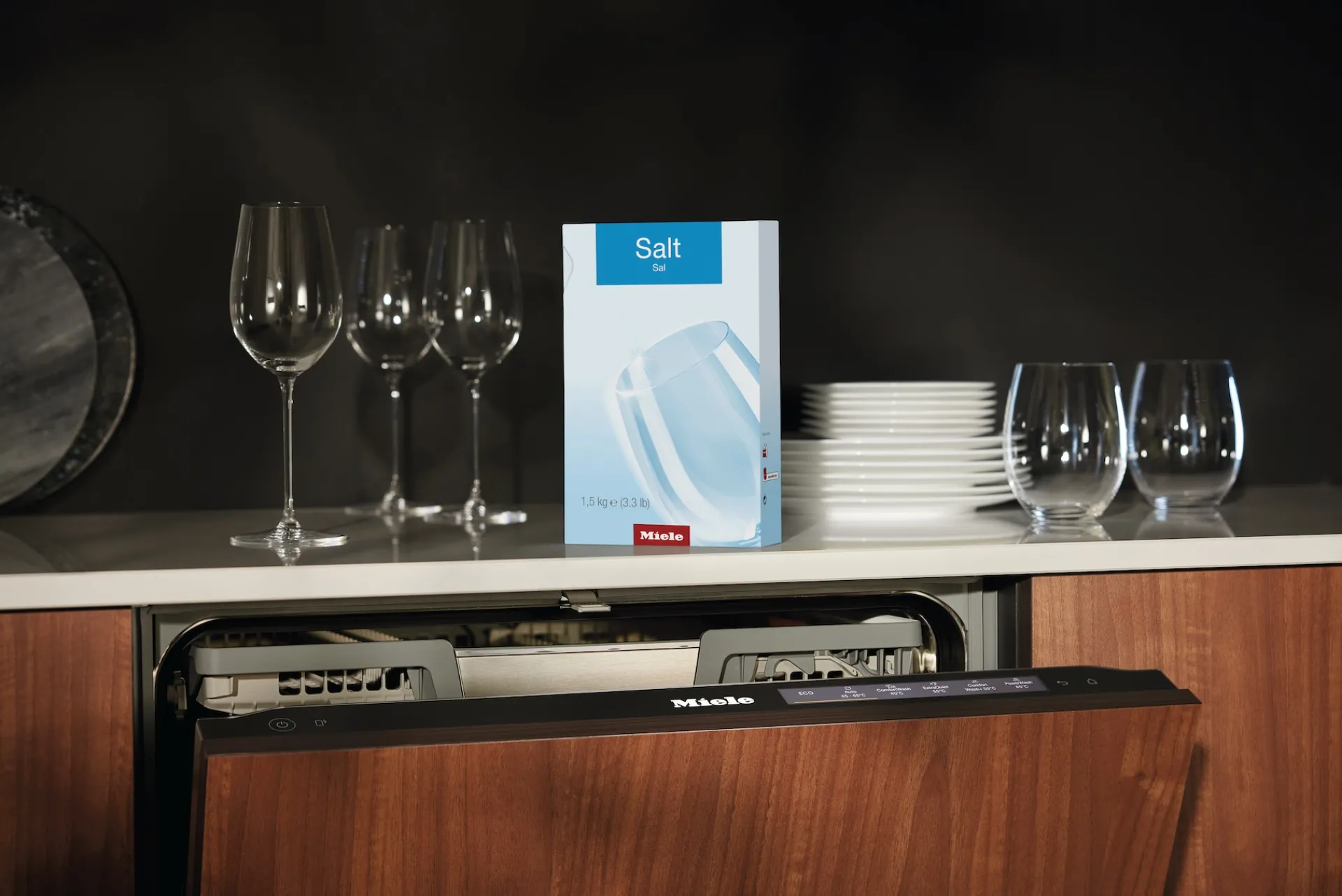 sale_di_rigenerazione__kg_3.webp Miele Tutti I Detersivi Per Lavastoviglie | Sale di rigenerazione, 1,5 kg