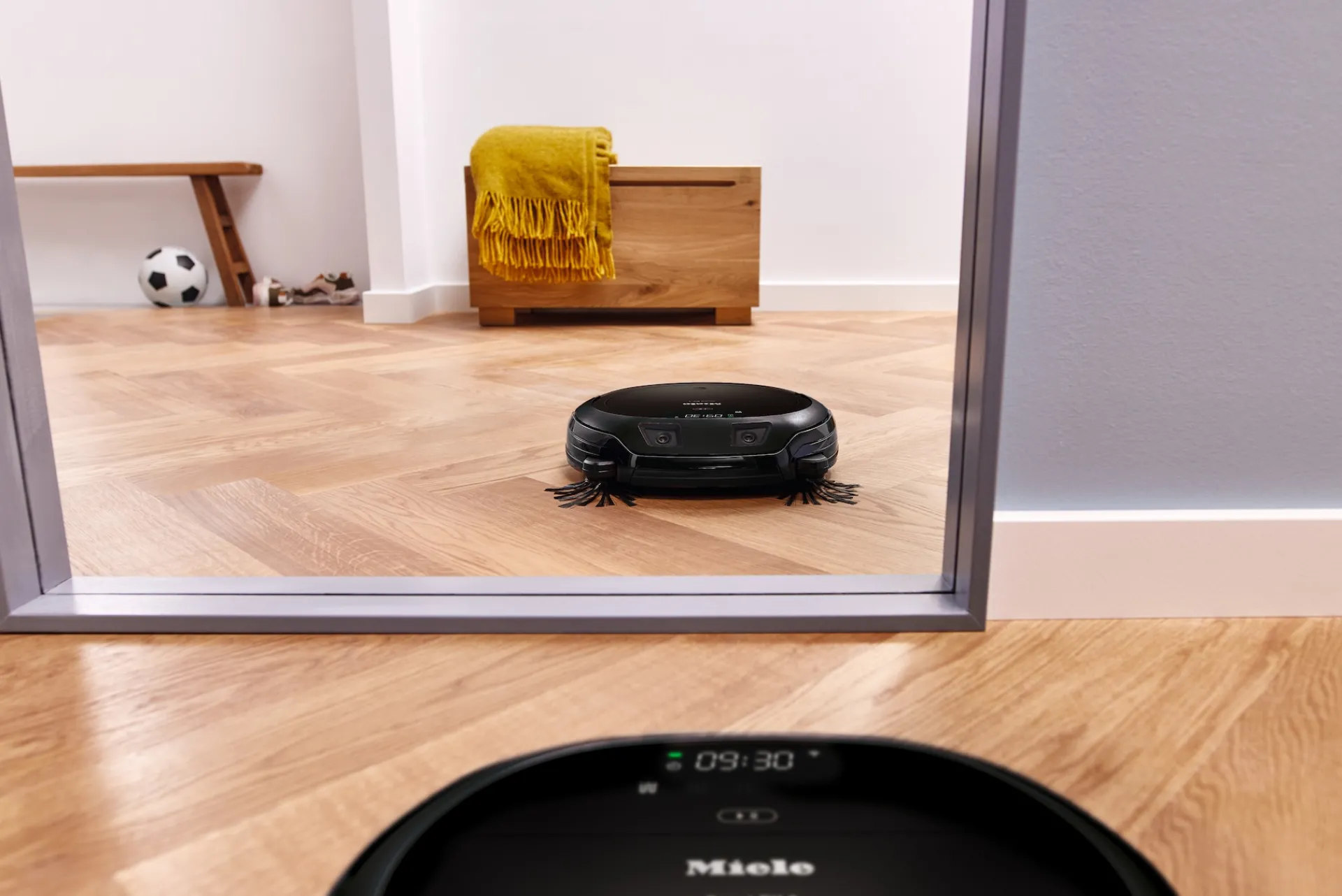 scout_rx_nero_ossidiana_5.webp Miele Aspirapolvere Robot | Scout RX3 Nero ossidiana