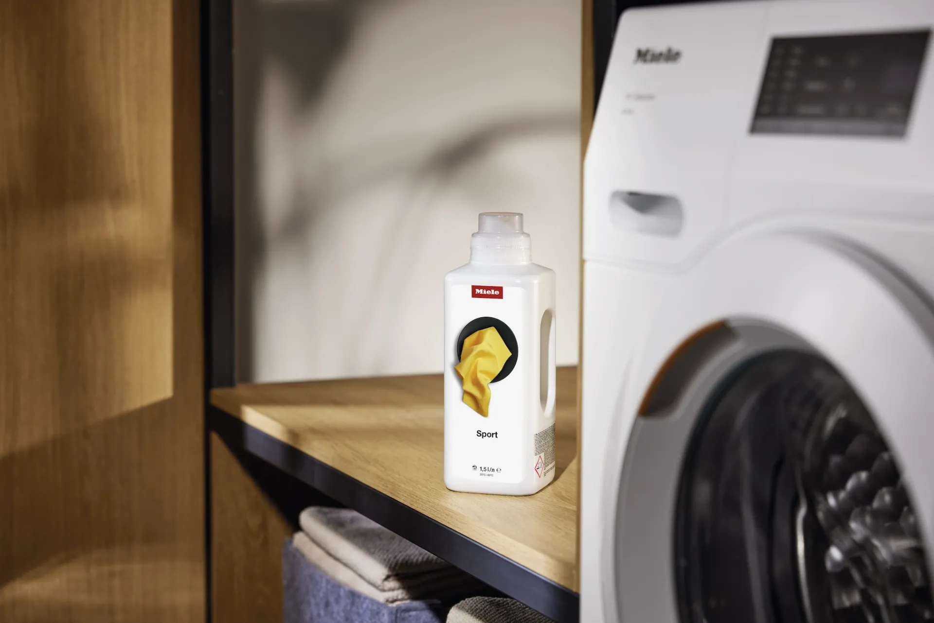 sport_l_4.webp Miele Detersivi Liquidi E In Polvere | Sport 1,5 l