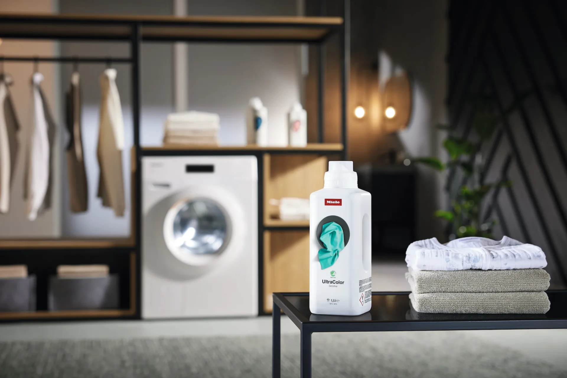 ultracolor_sensitive_l_2.webp Miele Detersivi Liquidi E In Polvere | UltraColor Sensitive 1,5 l